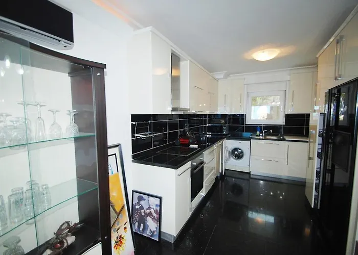 Luxury With Pool, Sea View Вилла *