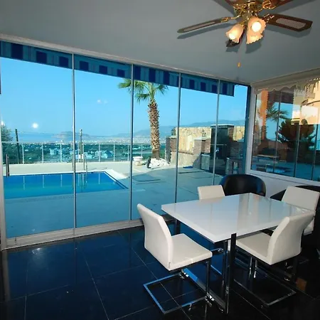 Luxury With Pool, Sea View וילה אלאניה