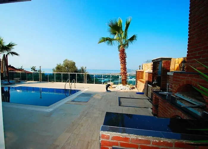 Luxury With Pool, Sea View Villa Alanya